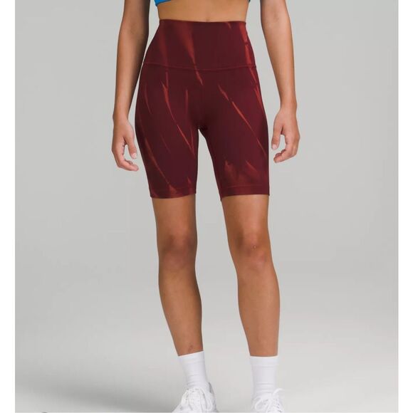 Lululemon Wunder Train HR Short 8" Fade Size 6